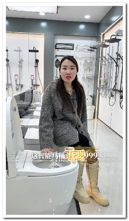 1767100994117859.jpg 卫浴折扣仓短视频拍摄运营案例.jpg