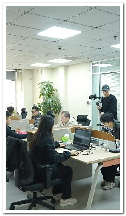 1767102264456353.jpg 考研学校短视频宣传片拍摄案例.jpg